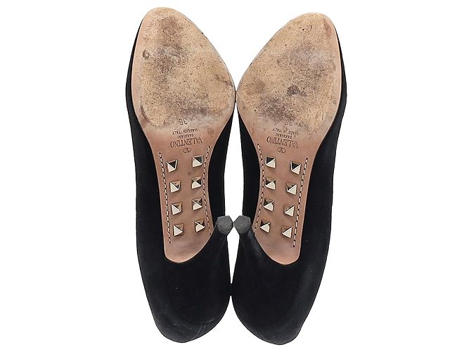 Pumps con borchie Valentino Garavani in suede nero - vista 6