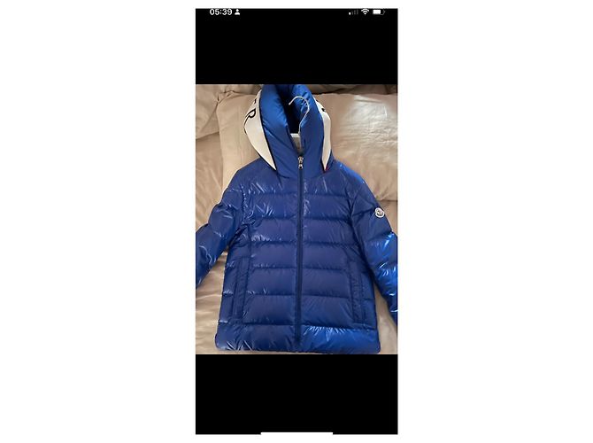 Moncler Mädchen Mantel hellblau aus Nylon - Ansicht 2