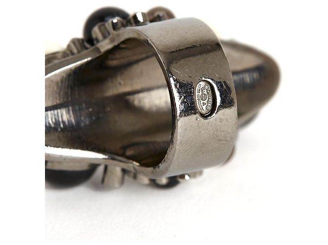 Chanel 2004 Anello T53/54 Perle Nere e Bianche Anello Maxi US6.5 Argento - vista 5