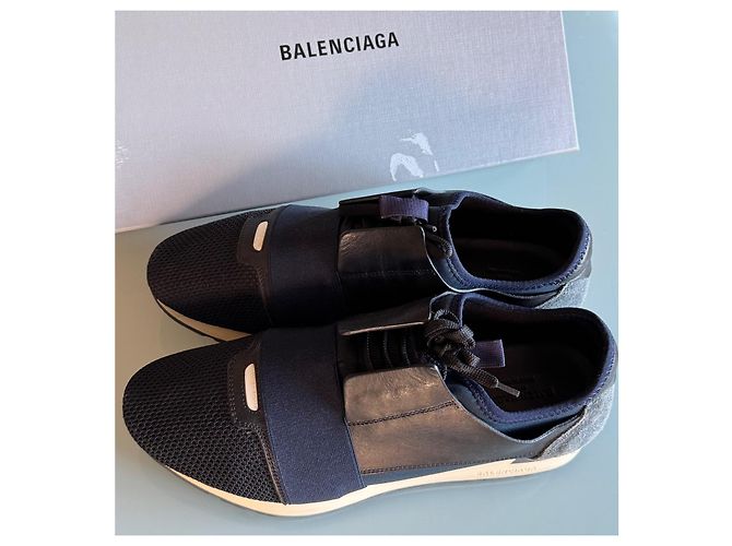 Sneakers Balenciaga Blu Navy in Cotone e Pelliccia - vista 11