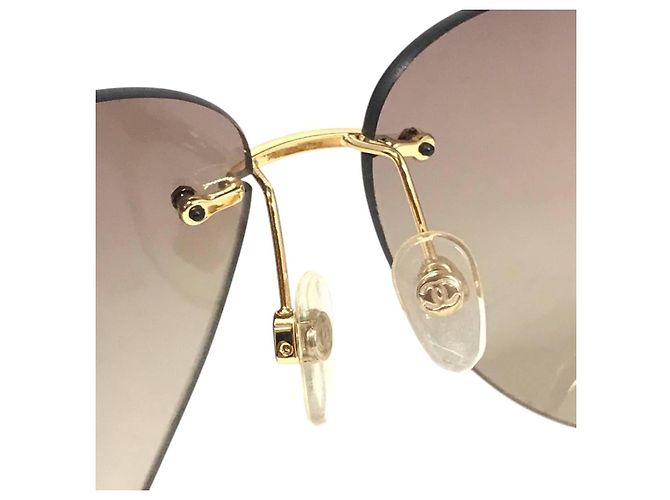 Occhiali da sole aviatore Chanel CC Logo con strass, lenti marroni e dorate Marrone D'oro - vista 6