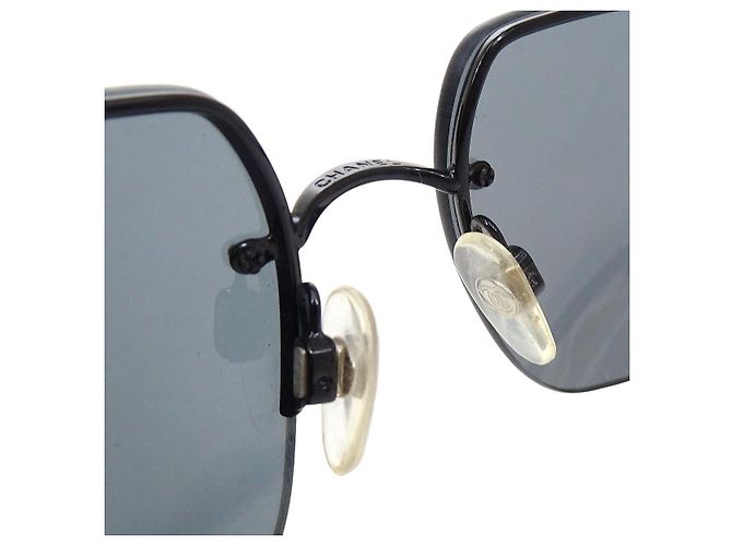 Gafas de sol Chanel CC Logo negras con tinte de strass 4104-B Negro - vista 4