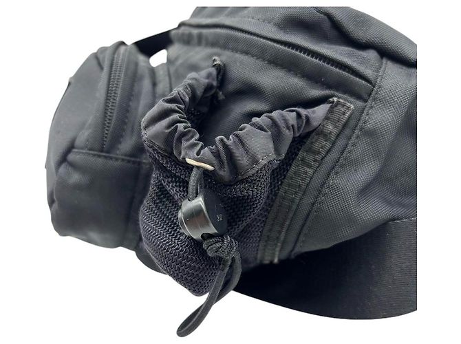Chanel Borsa a Marsupio in Nylon Nero - vista 4