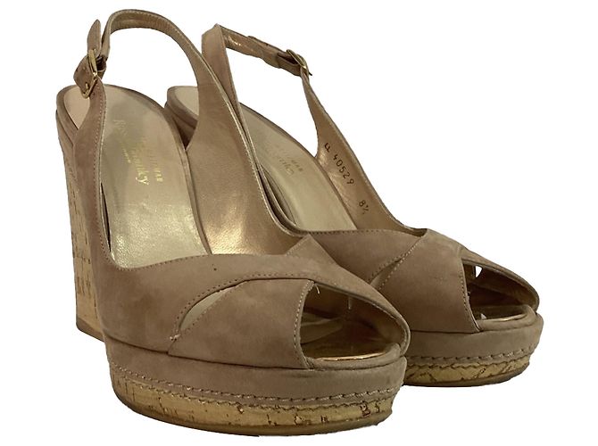 Stuart Weitzman Décolleté con tacco a cuneo e punta aperta in suede marrone - vista 7