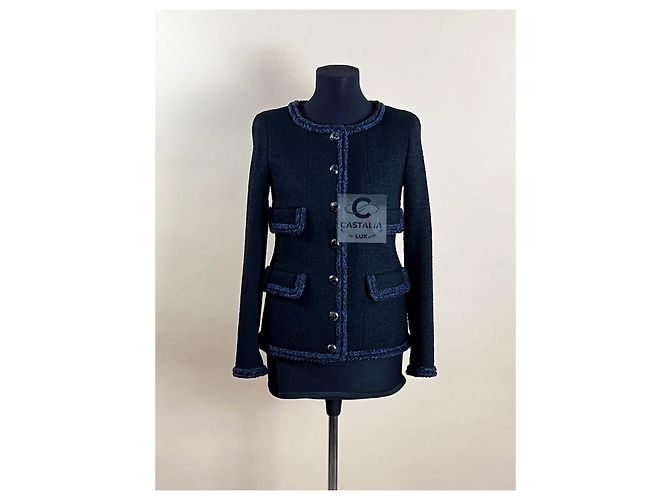 Chanel Ikonische schwarze Tweedjacke von Keira Knightley - Ansicht 10