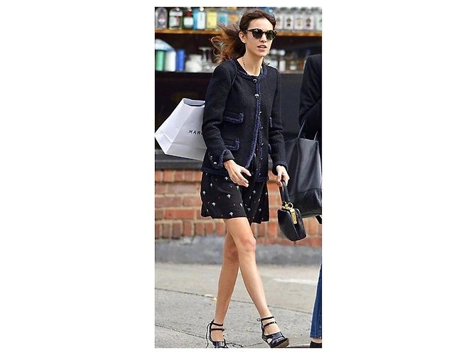 Chanel Ikonische schwarze Tweedjacke von Keira Knightley - Ansicht 6