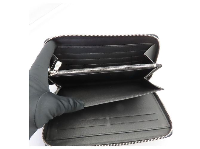 Louis Vuitton Taiga Zippy Organizer Wallet Noir - vue 6