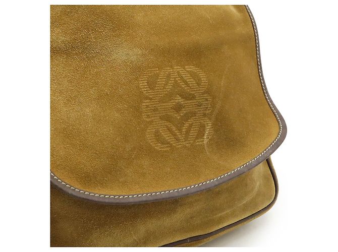 Borsa a tracolla Loewe in scamosciato e pelle Anagram Marrone - vista 9