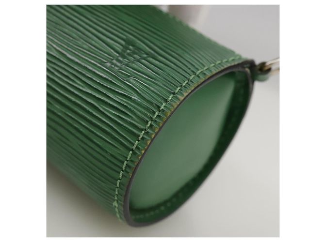 LOUIS VUITTON Pochette Soufflot Epi Verde LV Auth 106405 - vista 12