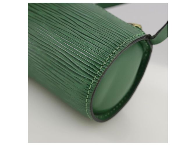 LOUIS VUITTON Pochette Soufflot Epi Verde LV Auth 106405 - vista 14