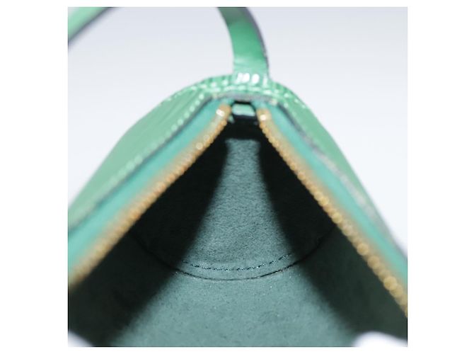 LOUIS VUITTON Pochette Soufflot Epi Verde LV Auth 106405 - vista 18