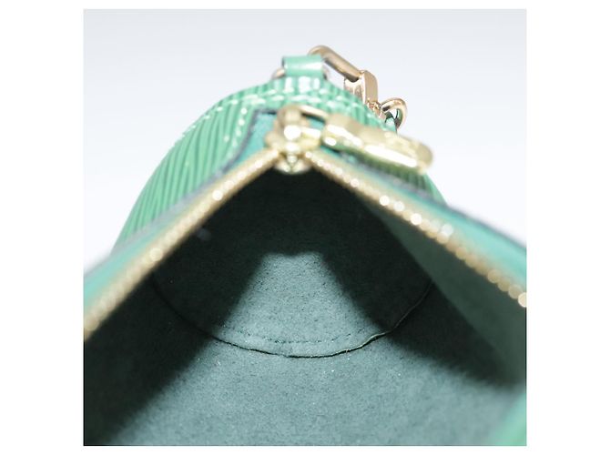 LOUIS VUITTON Pochette Soufflot Epi Verde LV Auth 106405 - vista 19