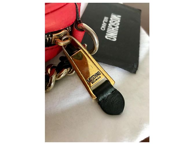 Clutch Moschino em couro vermelho - vista 5