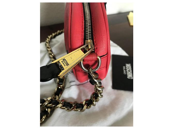Clutch Moschino em couro vermelho - vista 6
