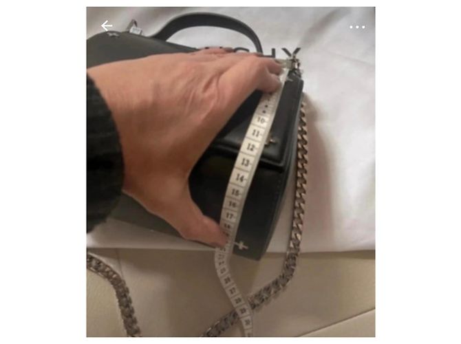 Modelo da caixa Pandora Givenchy Preto - vista 8