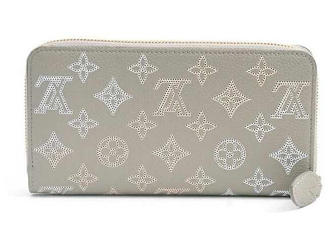 Carteira Zippy Mahina Louis Vuitton M82647 Cinza - vista 2