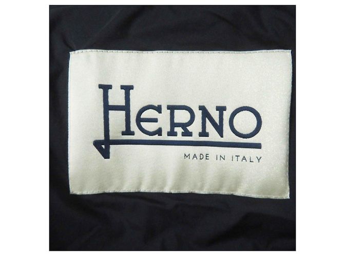 Autre Marque Cappotto imbottito con cappuccio in lana e nylon nero per donne Herno - vista 9