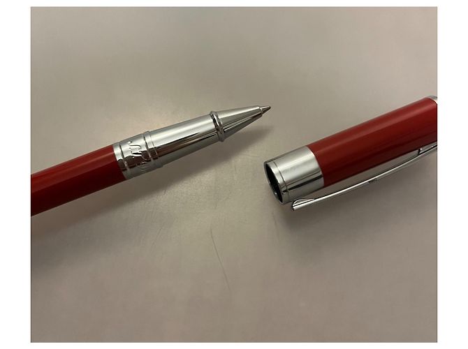 St Dupont D-Initial Stift in Rot - Ansicht 3