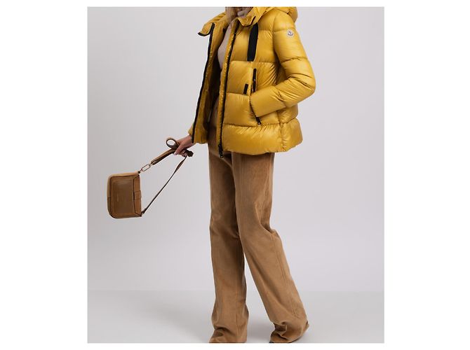 Moncler Serin Jacke gelb Polyamid Größe 4 - Ansicht 7