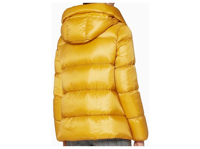 Moncler Serin Jacke gelb Polyamid Größe 4 - Ansicht 9