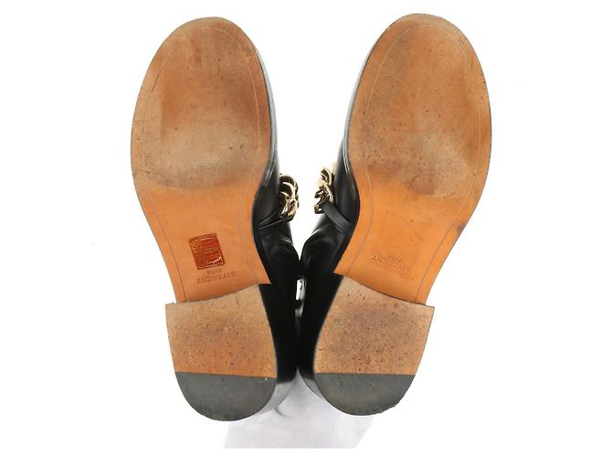 Givenchy Schwarze Lammleder Stiefeletten mit goldener Kette Größe 38 - Ansicht 7