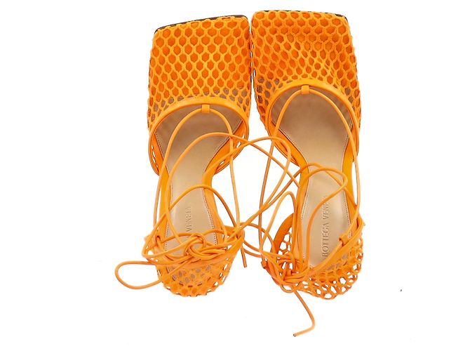 Sandali con lacci elasticizzati Bottega Veneta in pelle arancione - vista 11