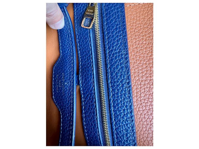 Louis Vuitton Capucines BB Borsa in pelle blu e caramello Marrone chiaro Blu navy - vista 15