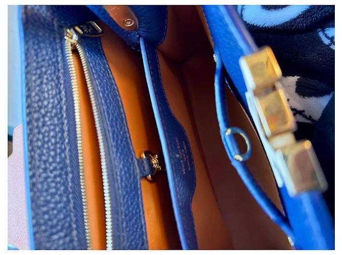 Louis Vuitton Capucines BB Borsa in pelle blu e caramello Marrone chiaro Blu navy - vista 18