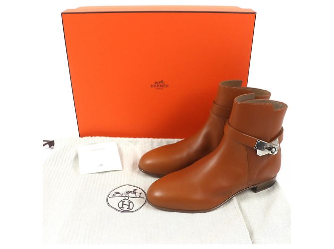 Hermès Botas curtas de couro com fivela Hermes Kelly 37 - vista 2