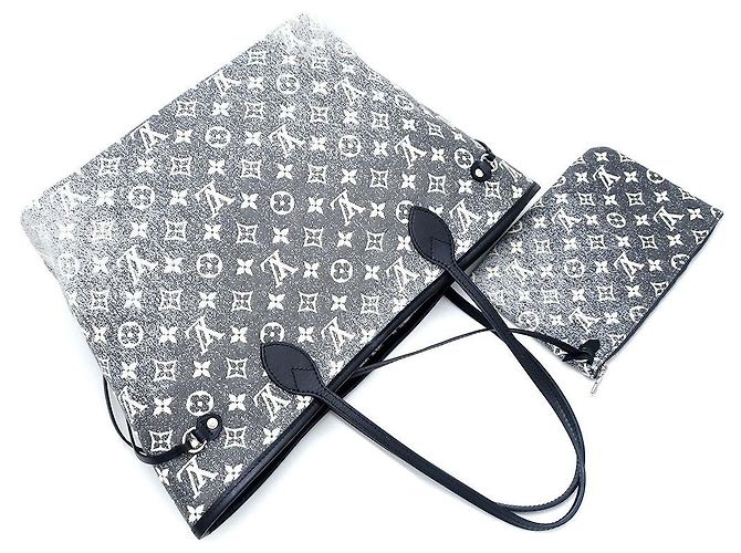 Sac tote Louis Vuitton Neverfull MM M21465 Noir - vue 3