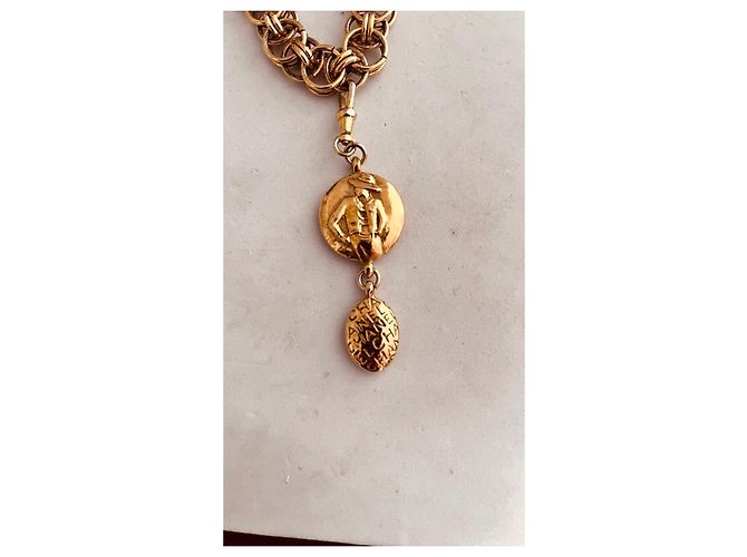 Collana Chanel in metallo dorato con pendente Gold hardware - vista 4