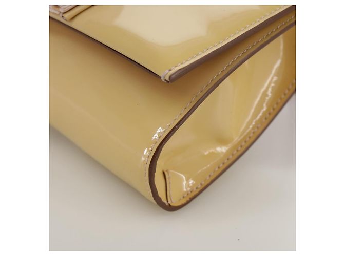 Borsa a spalla a catena Salvatore Ferragamo Smalto Giallo Auth hk1961 - vista 14