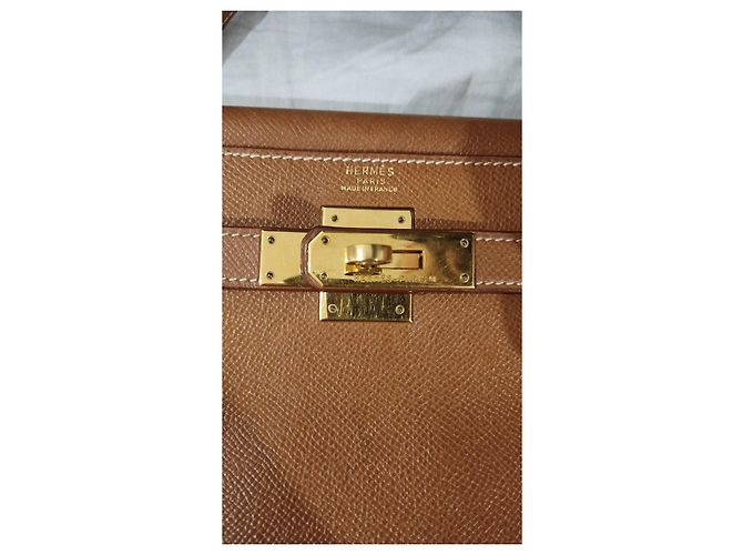 Borsa Hermès Kelly 28 in pelle color caramello - vista 9