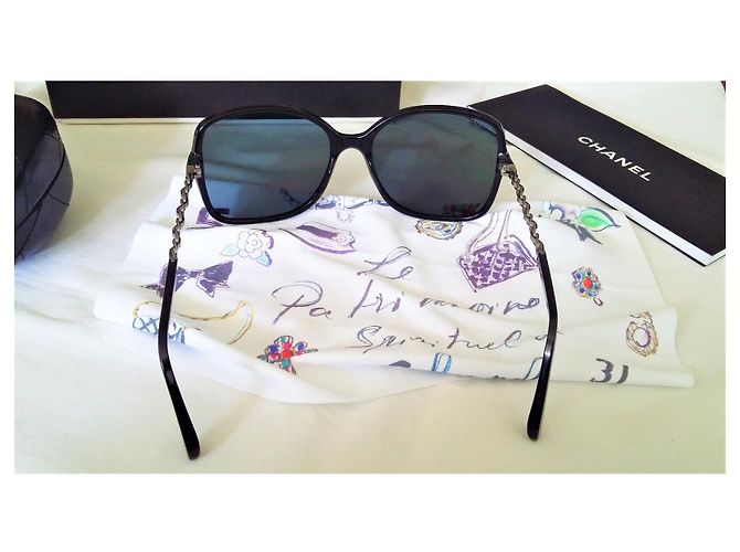 Gafas de sol CHANEL de gran tamaño en excelente estado - con accesorios Negro Gris - vista 11