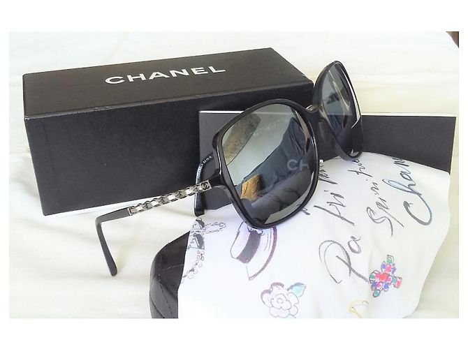 Gafas de sol CHANEL de gran tamaño en excelente estado - con accesorios Negro Gris - vista 2