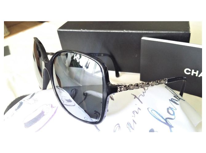 Gafas de sol CHANEL de gran tamaño en excelente estado - con accesorios Negro Gris - vista 7