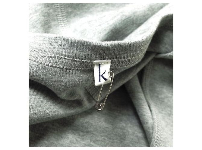 Autre Marque Camiseta Koko Solid com decote em U e mangas 3/4 L Cinza Marrom - vista 6