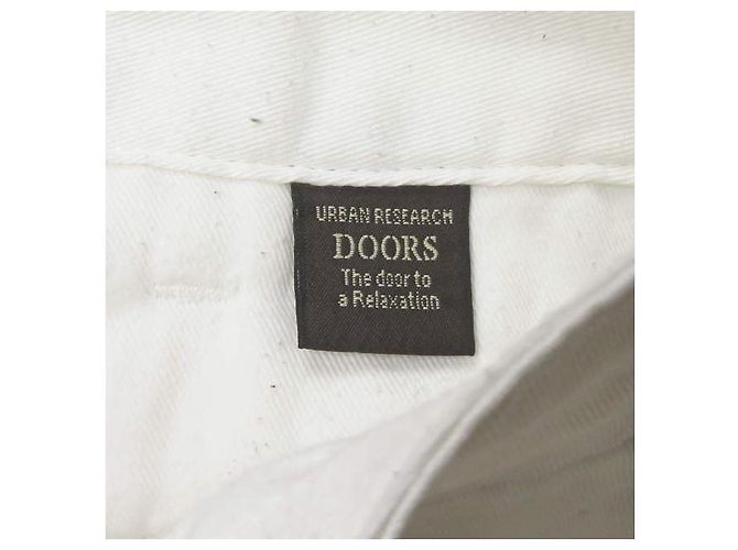 Autre Marque URBAN RESEARCH DOORS Baumwoll-Crop-Hose Weiß - Ansicht 3