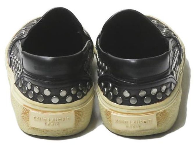 Scarpe slip-on in pelle argentata con borchie Yves Saint Laurent - vista 3
