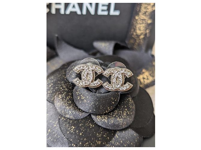 Chanel CC A12V Logo Classico Senza Tempo Scatola per Orecchini in Cristallo SHW CocoMark Argento - vista 4
