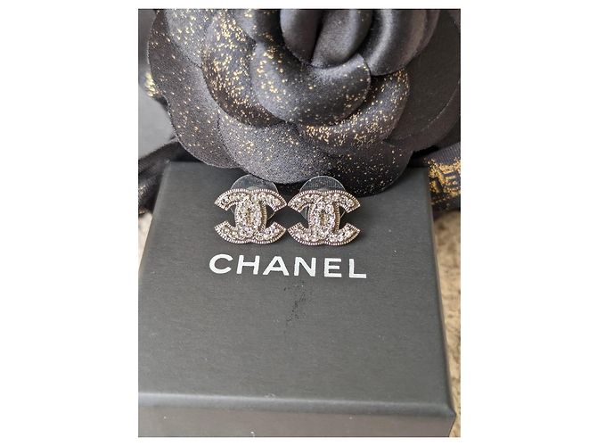 Chanel CC A12V Logo Classico Senza Tempo Scatola per Orecchini in Cristallo SHW CocoMark Argento - vista 5