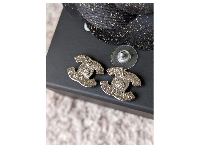 Chanel CC A12V Logo Classico Senza Tempo Scatola per Orecchini in Cristallo SHW CocoMark Argento - vista 9