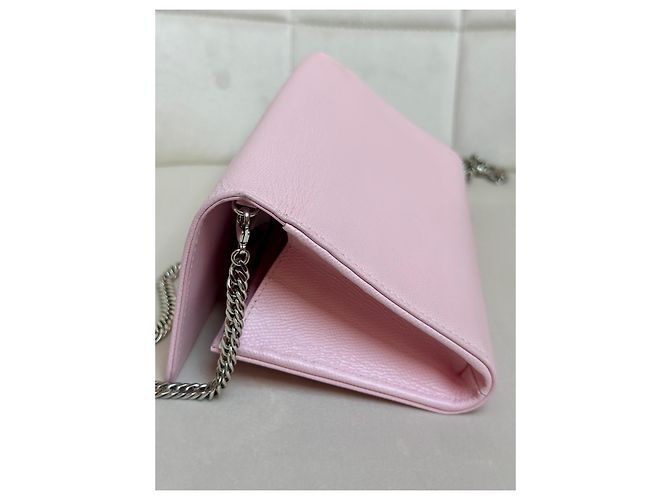 Christian Dior Pochette Wallet su sedia Dior Lady Dior rosa cipria - vista 15