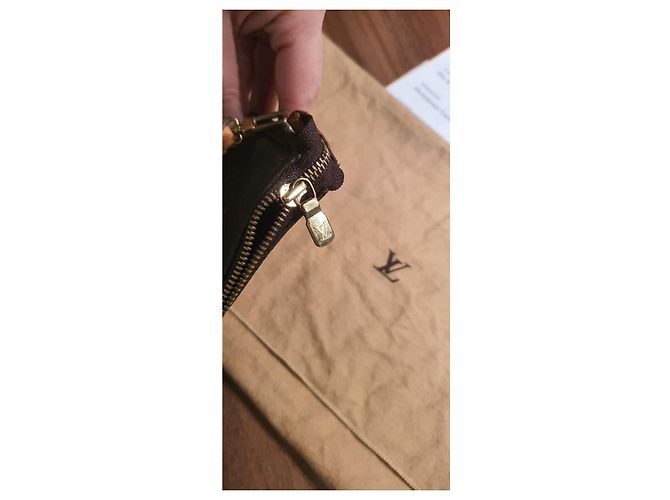 Pochette accessorio Louis Vuitton Marrone - vista 7