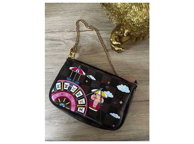 Louis Vuitton Purses, wallets, cases Chocolate - view 4