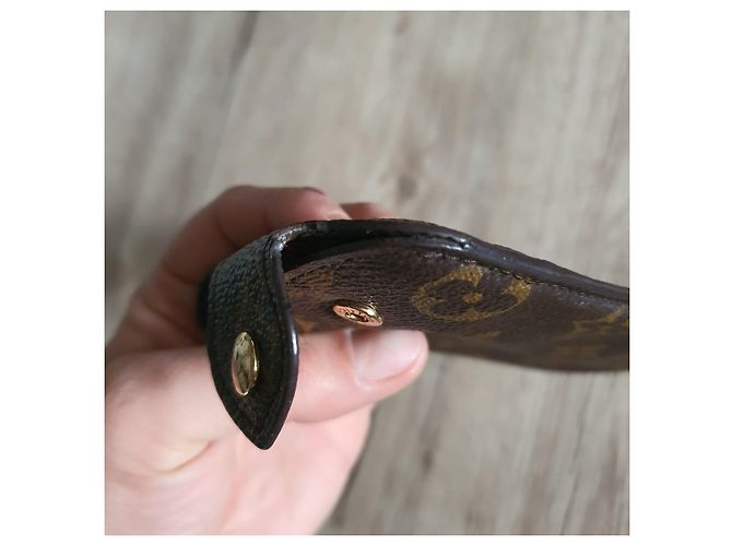 Estuche para gafas GM Louis Vuitton Gold hardware - vista 2