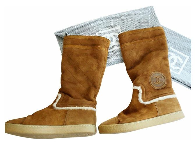 Stivali in shearling foderati in pelliccia Chanel Cammello - vista 2