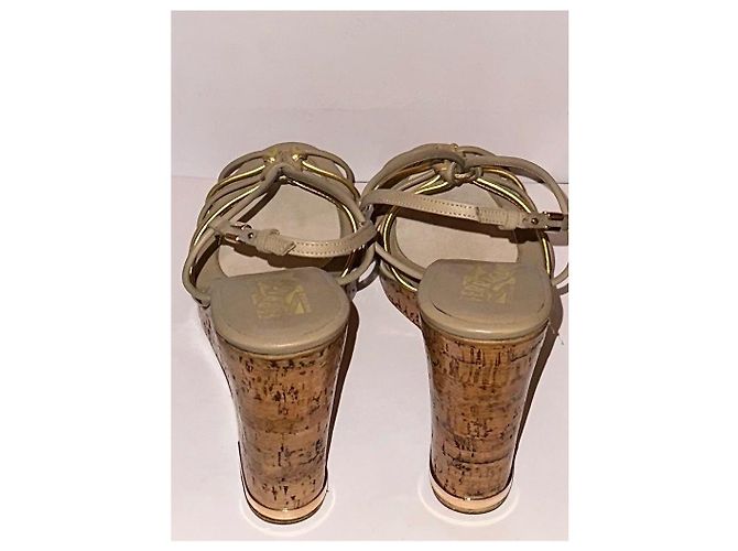 Salvatore Ferragamo Pumps Leder Beige - Ansicht 3