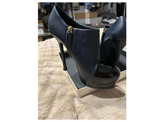 Stivali Yves Saint Laurent Tribute in Pelle Blu Scuro e Vernice Nera Nero - vista 3