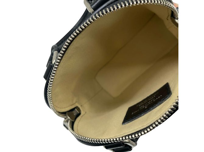 Borsa Louis Vuitton Nano Alma Pharrell Williams Nero - vista 13